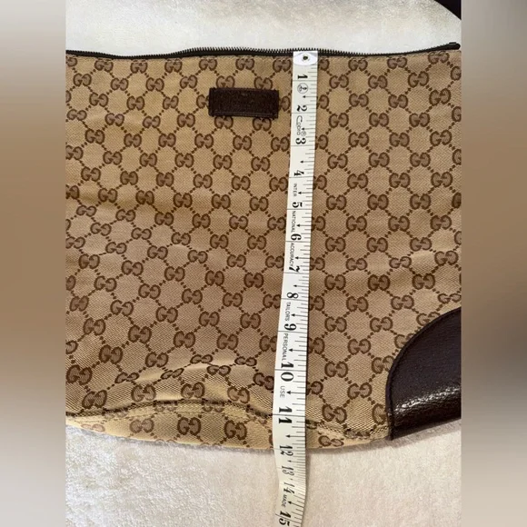Gucci Vintage Monogram Flat Messenger Bag, Unisex. - Picture 13 of 15